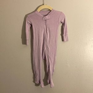 Like new Vaenait bamboo footie